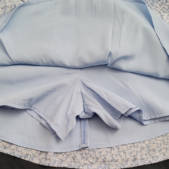 Abercrombie Kids Blue w White Florals Smocked Set - Picture 11 of 12